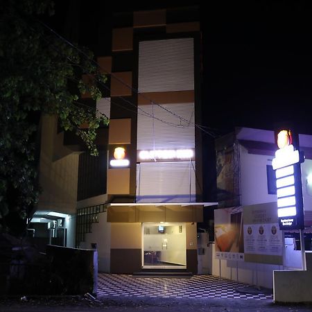 Puthens Clifton Inn Kottayam Εξωτερικό φωτογραφία