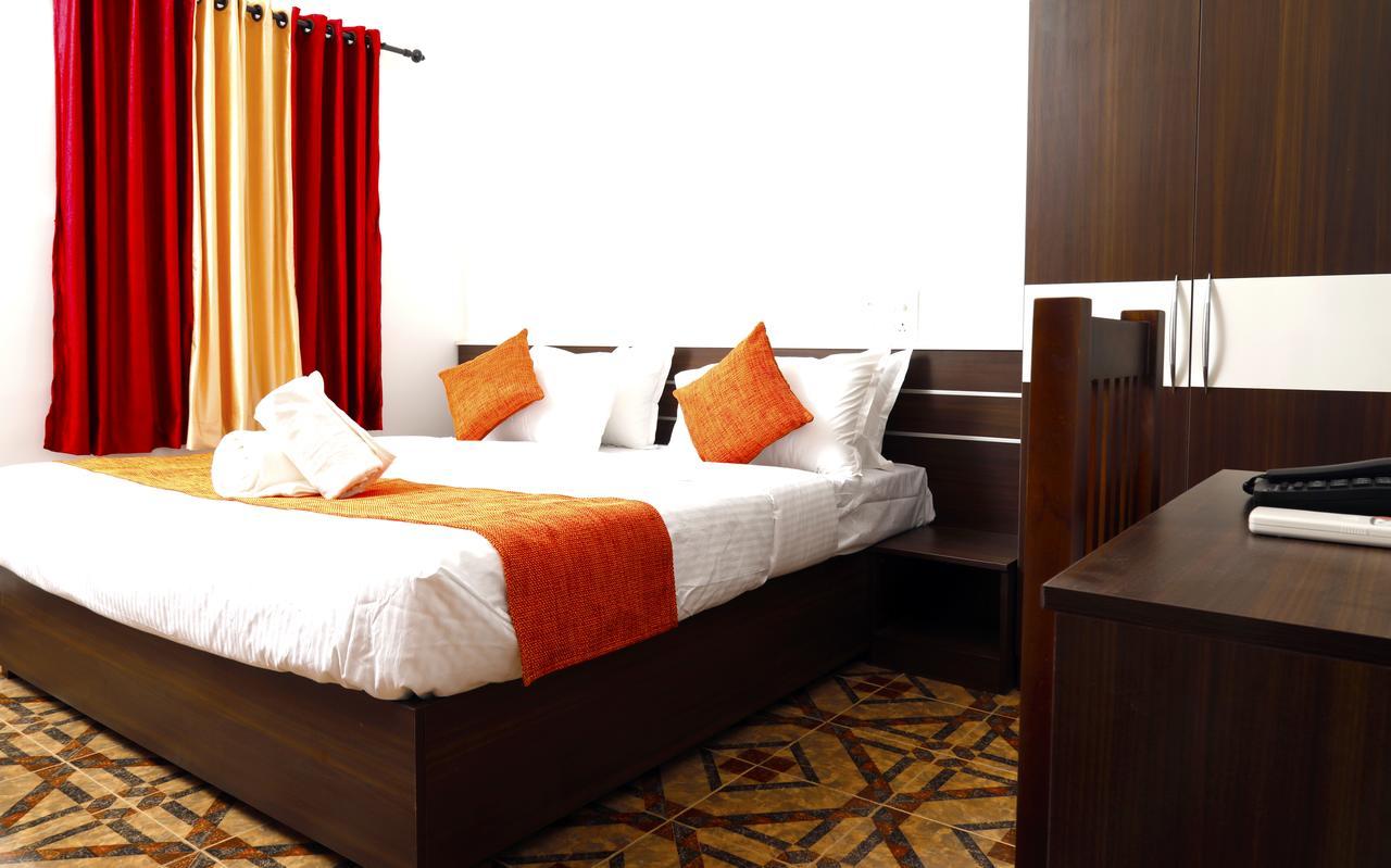 Puthens Clifton Inn Kottayam Εξωτερικό φωτογραφία