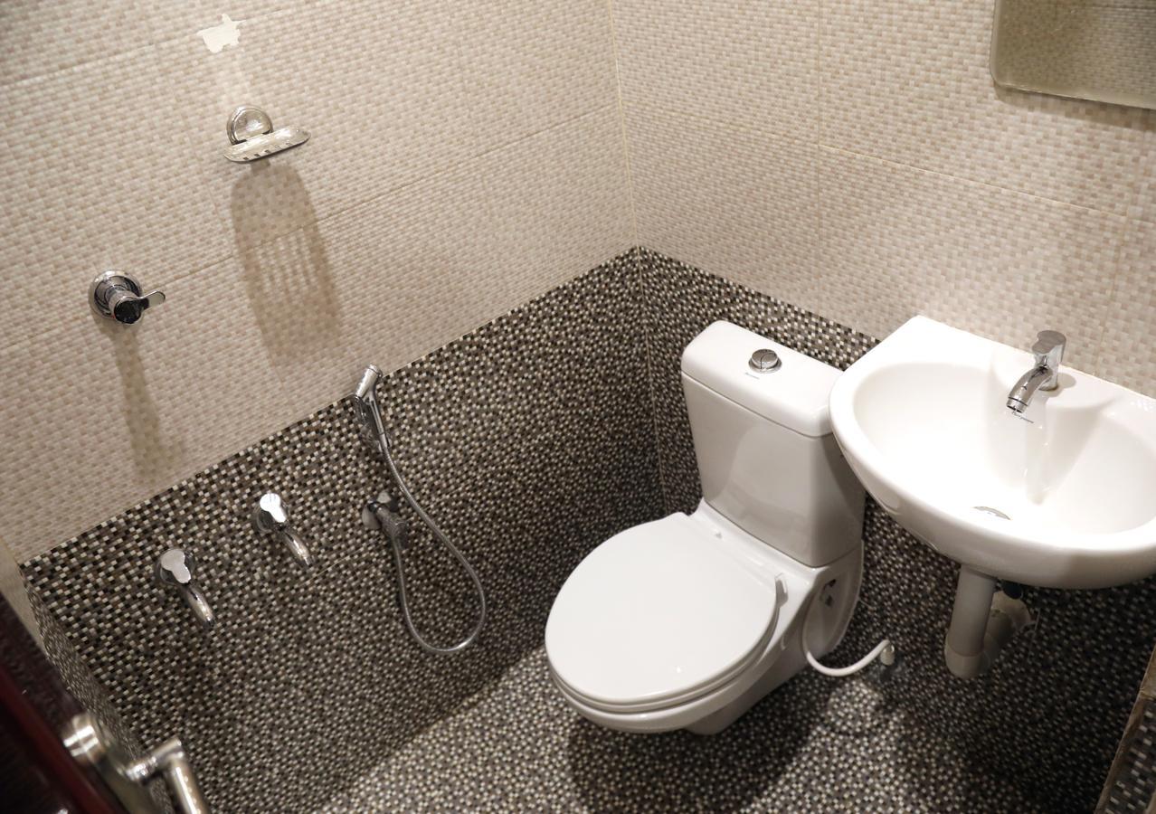Puthens Clifton Inn Kottayam Εξωτερικό φωτογραφία